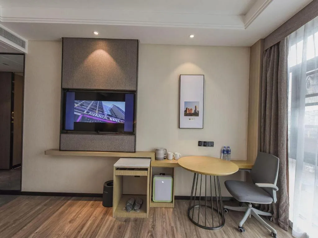 Lavande Hotel Nanchong Xihua Shida
