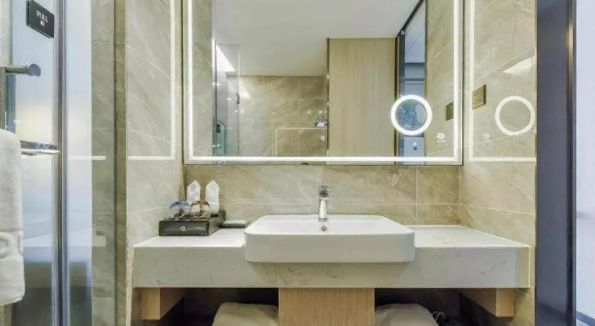 Lavande Hotel Nanchong Xihua Shida