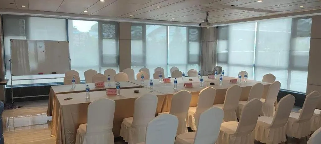 Lavande Hotel Nanchong Xihua Shida