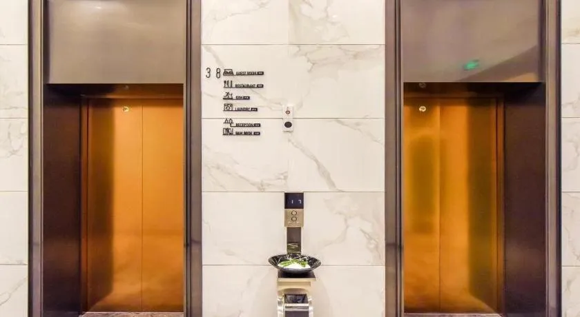 Lavande Hotel Nanchong Xihua Shida