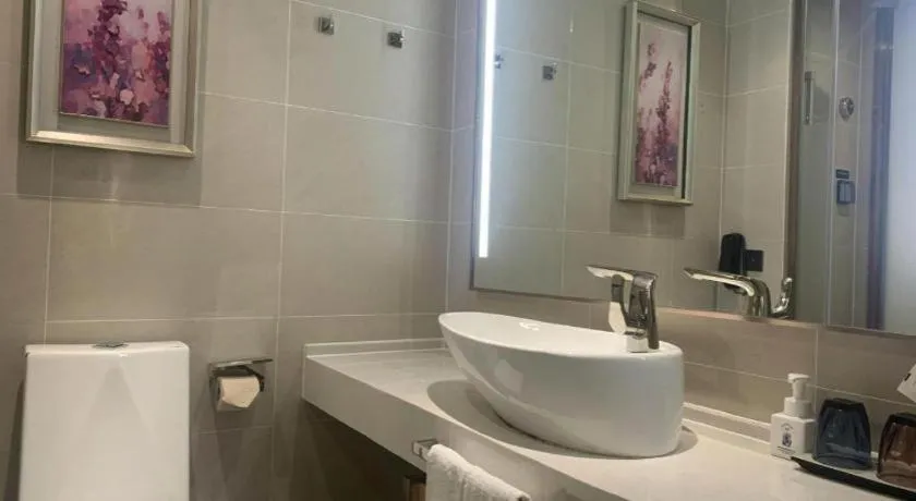 Lavande Hotel Shenzhen Jingtian Metro Station