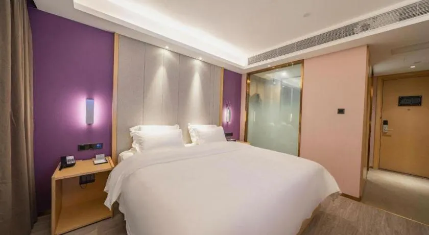 Bed in Lavande Hotel Shenzhen Jingtian Metro Station