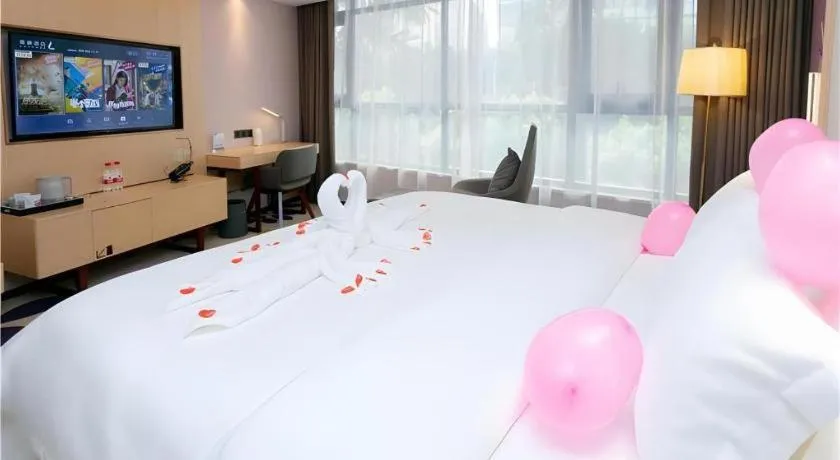 Bed in Lavande Hotel Shenzhen Jingtian Metro Station