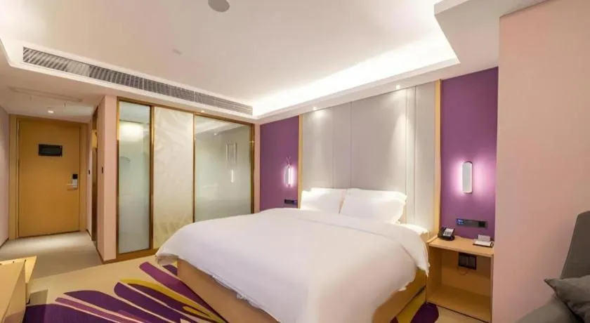 Bed in Lavande Hotel Shenzhen Jingtian Metro Station