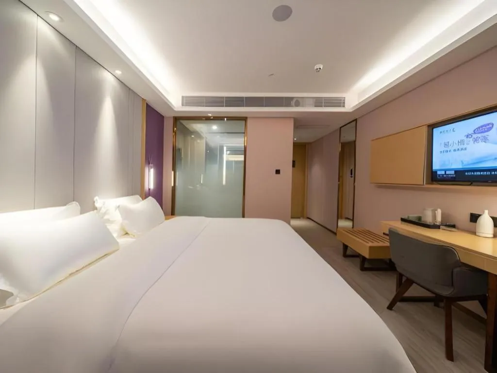 Bed in Lavande Hotel Shenzhen Jingtian Metro Station