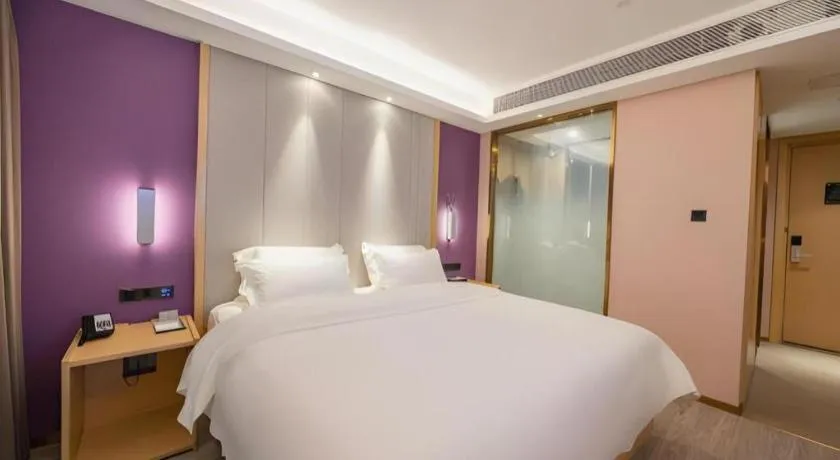 Bed in Lavande Hotel Shenzhen Jingtian Metro Station