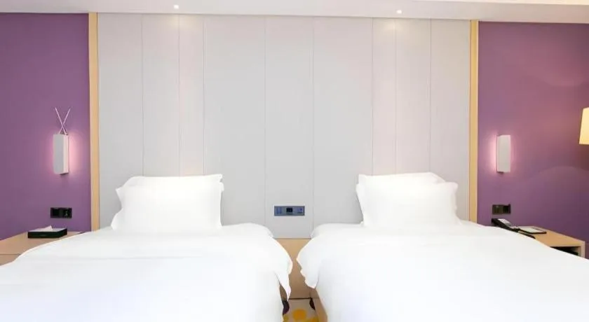 Bed in Lavande Hotel Shenzhen Jingtian Metro Station