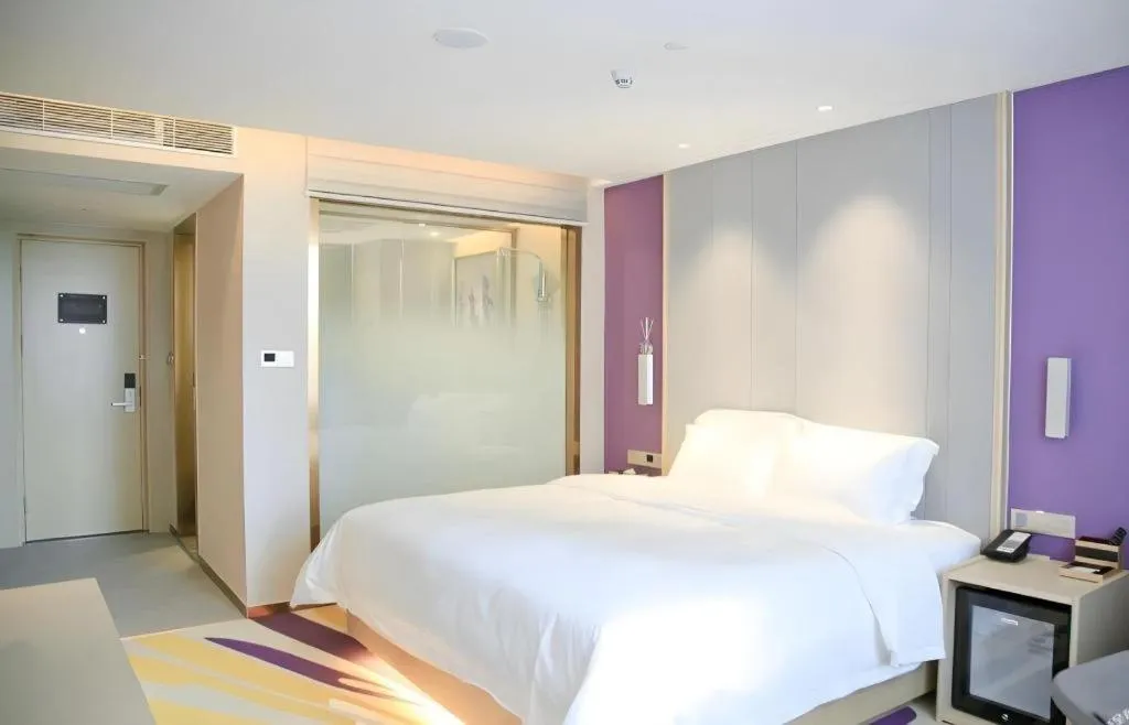 Bed in Lavande Hotel Shenzhen Jingtian Metro Station