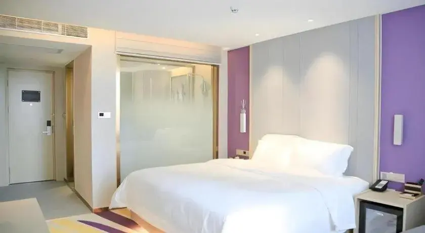 Bed in Lavande Hotel Shenzhen Jingtian Metro Station Bed in Lavande Hotel Shenzhen Jingtian Metro Station