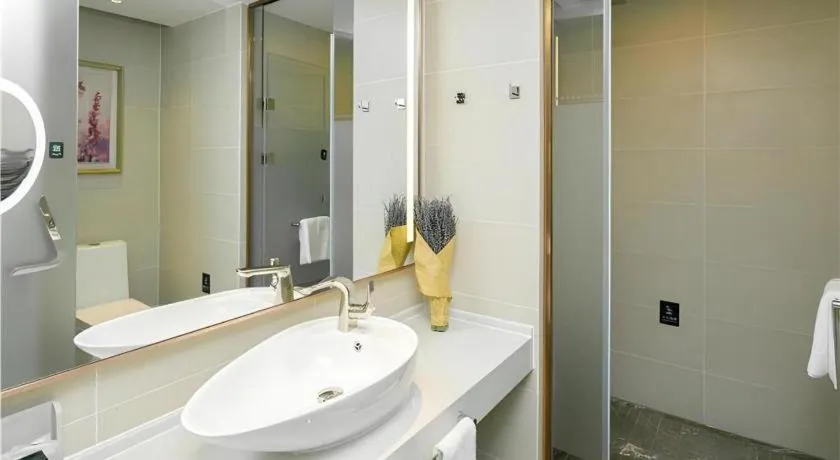 Lavande Hotel Shenzhen Jingtian Metro Station