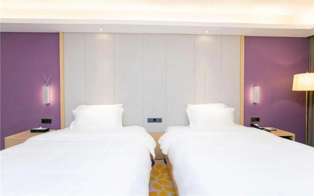 Bed in Lavande Hotel Shenzhen Jingtian Metro Station