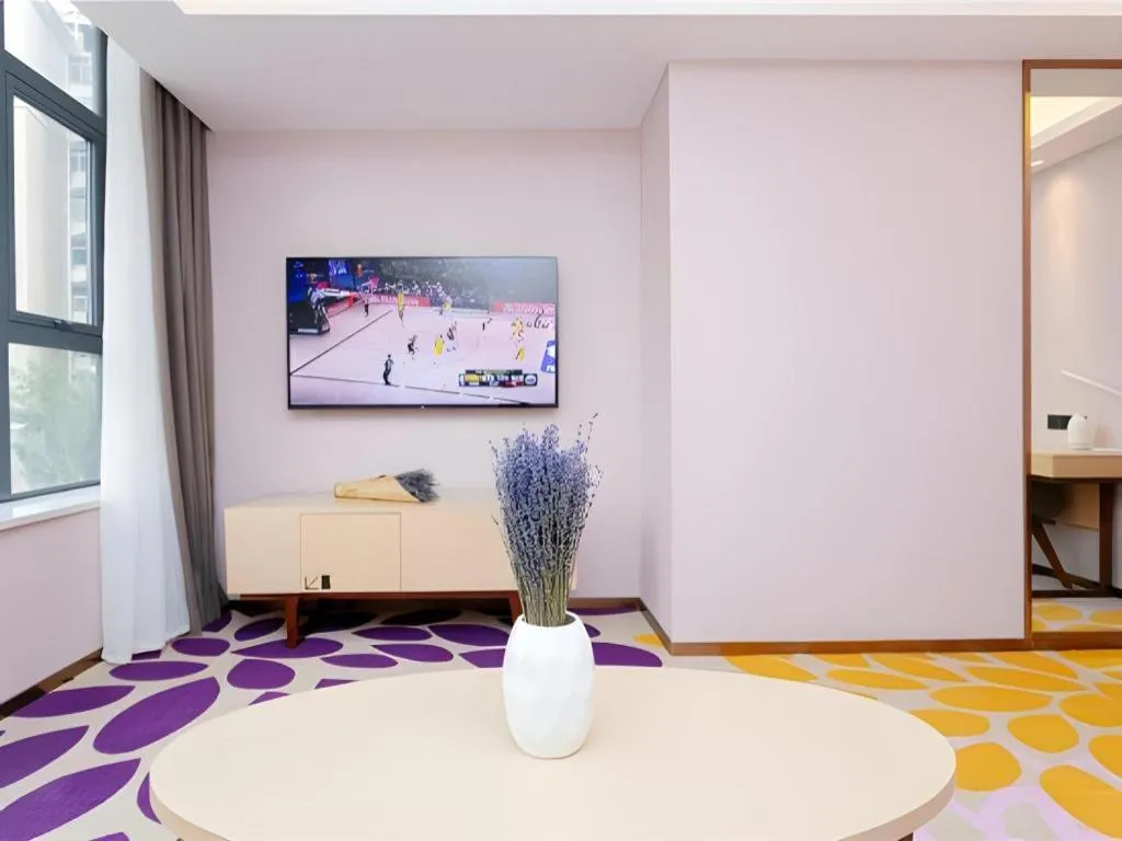 Lavande Hotel Shenzhen Jingtian Metro Station