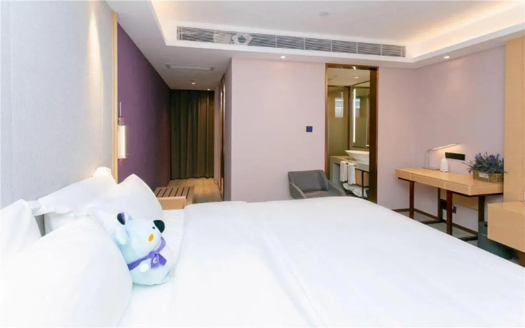 Bed in Lavande Hotel Shenzhen Jingtian Metro Station