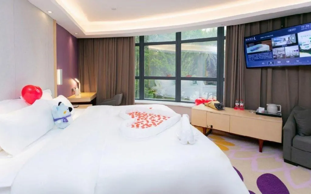 Bed in Lavande Hotel Shenzhen Jingtian Metro Station