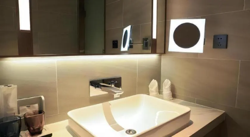 Lavande Hotel Zhongshan Shiqi Daxinxinduhui North Zhongshan Station