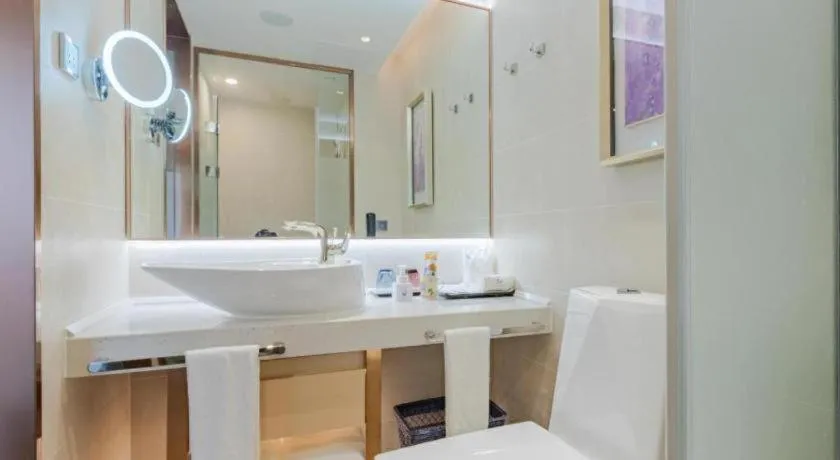 Lavande Hotel Shenzhen Bay Houhai Avenue