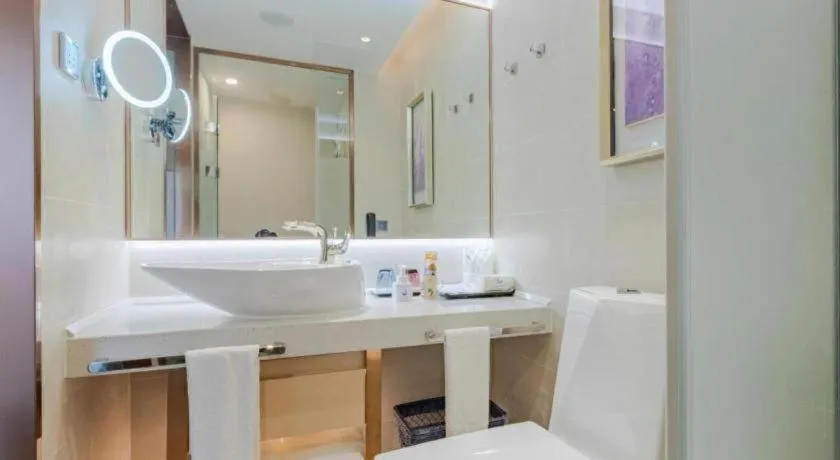 Lavande Hotel Shenzhen Bay Houhai Avenue