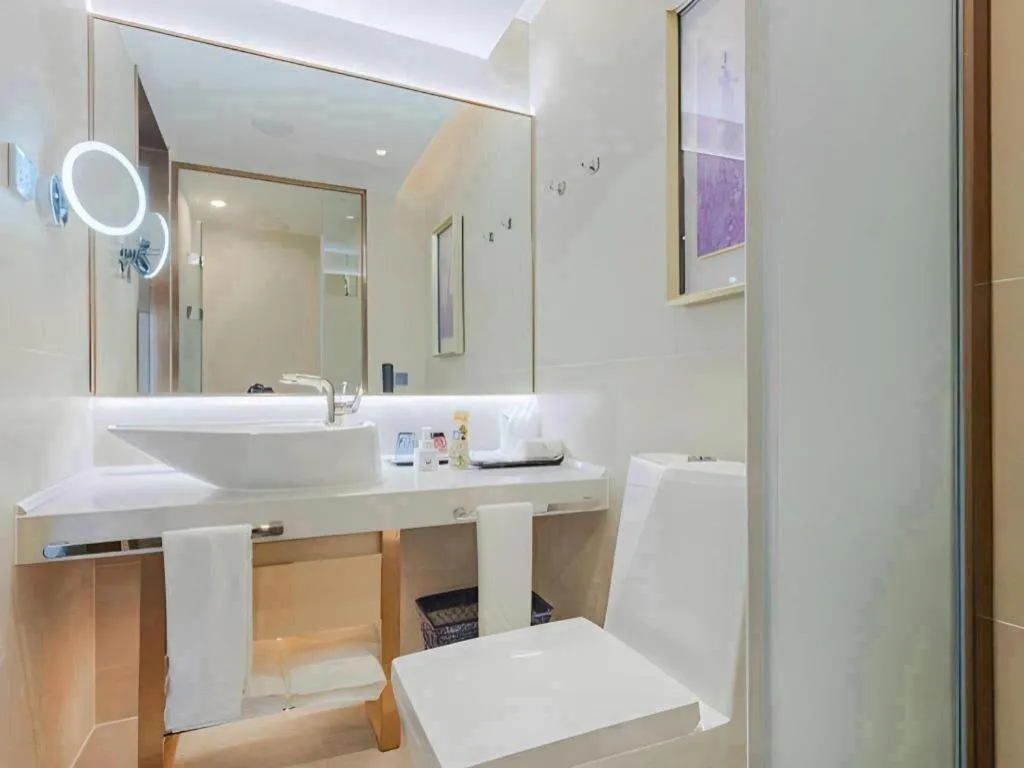 Lavande Hotel Shenzhen Bay Houhai Avenue