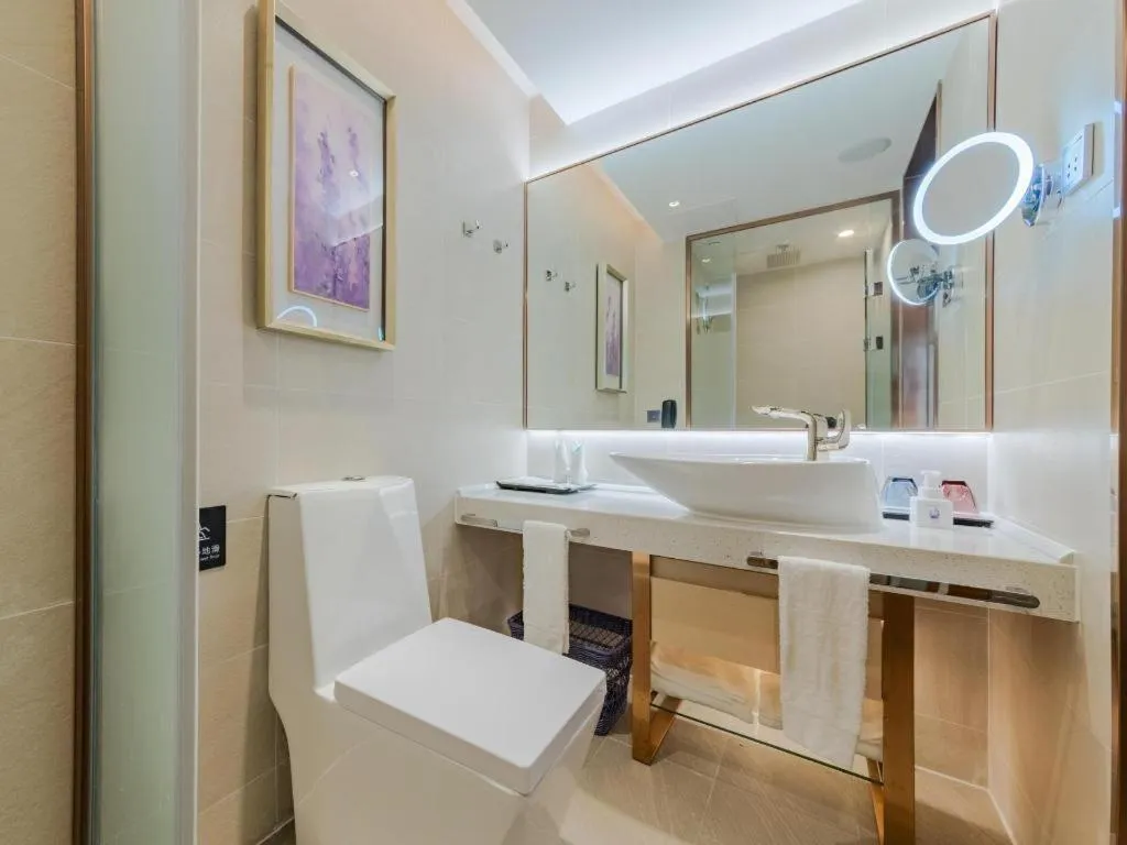 Lavande Hotel Shenzhen Bay Houhai Avenue