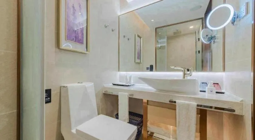 Lavande Hotel Shenzhen Bay Houhai Avenue