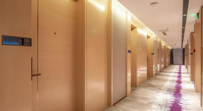 Lavande Hotel Anshan City Center