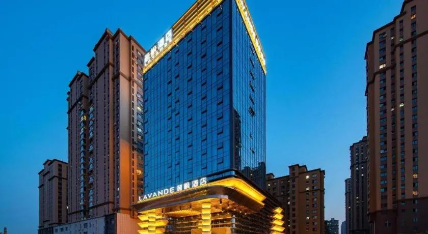 Lavande Hotel Anshan City Center