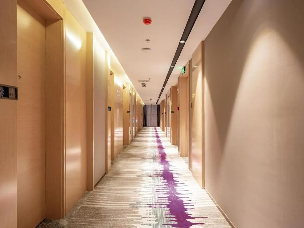 Lavande Hotel Anshan City Center