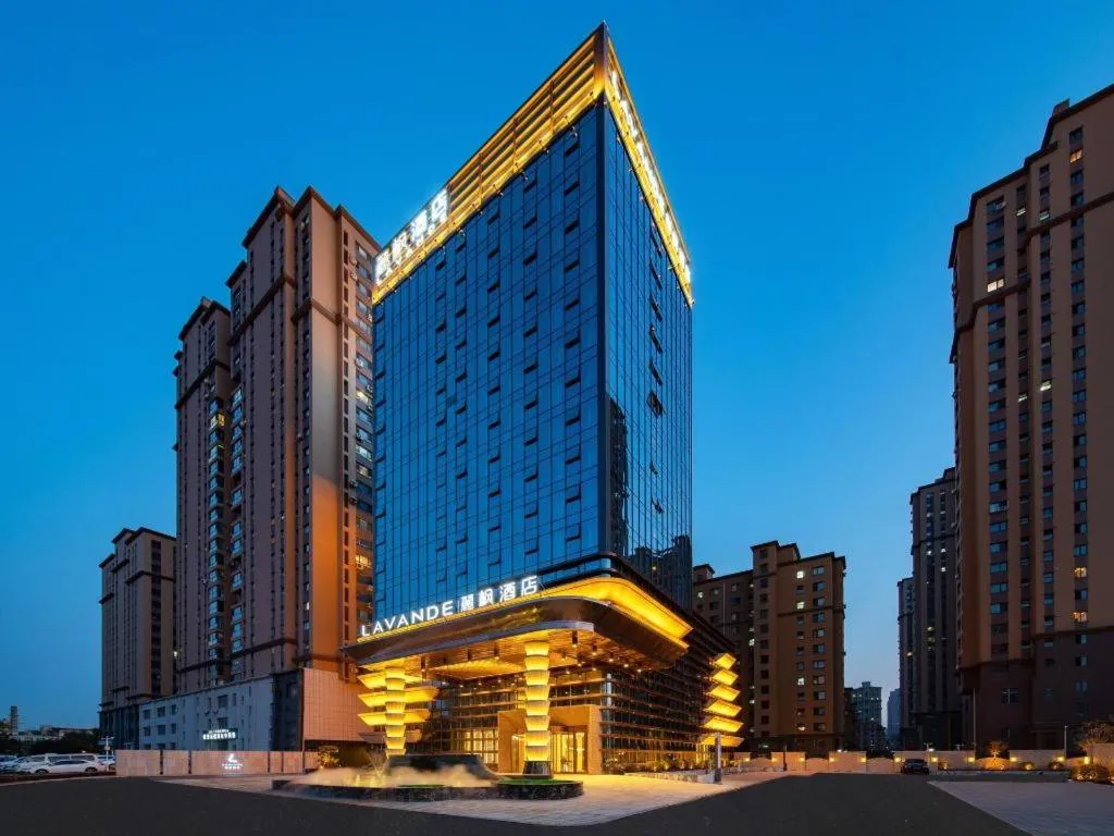 Lavande Hotel Anshan City Center
