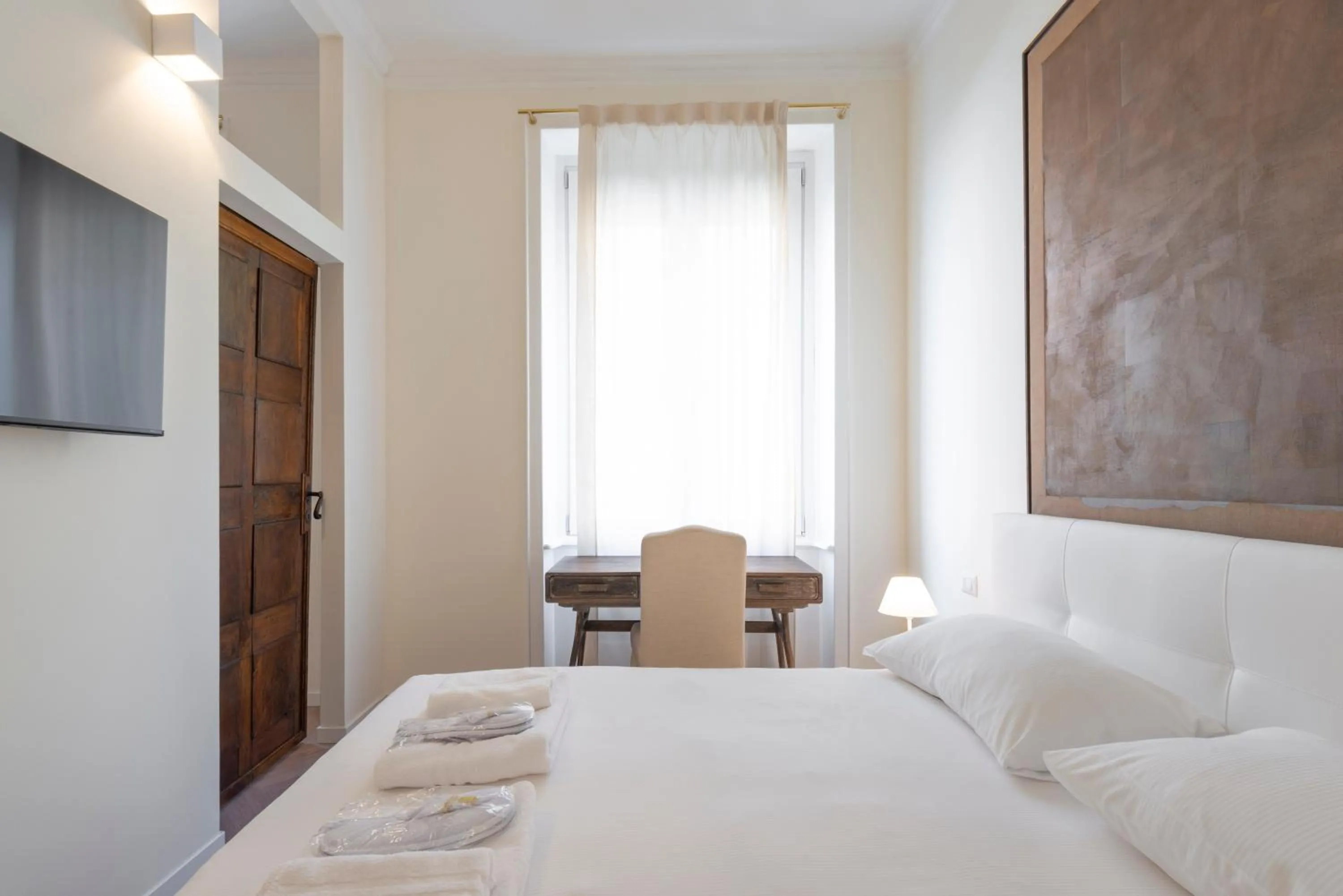 Bed in Milan Royal Suites - Centro Brera