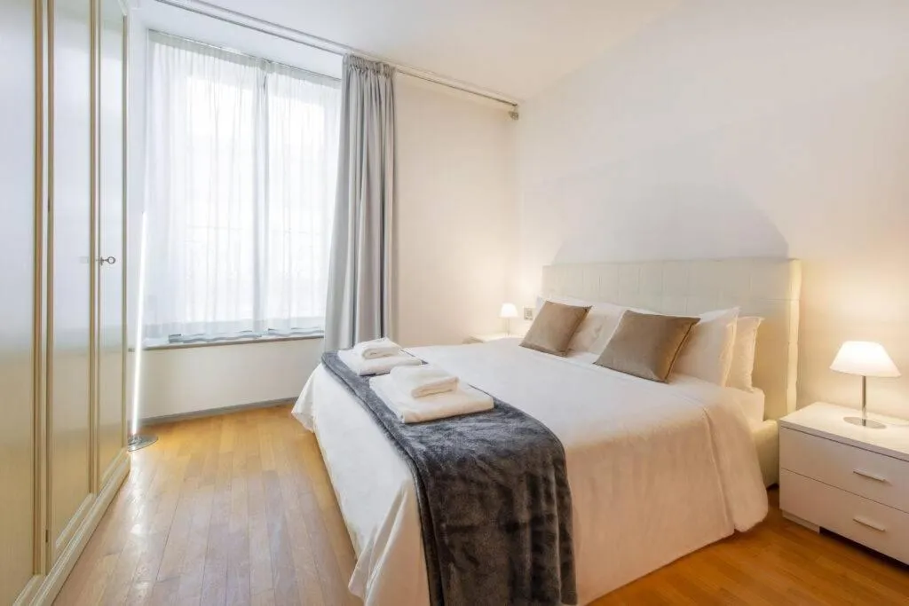 Bed in Milan Royal Suites - Centro Brera