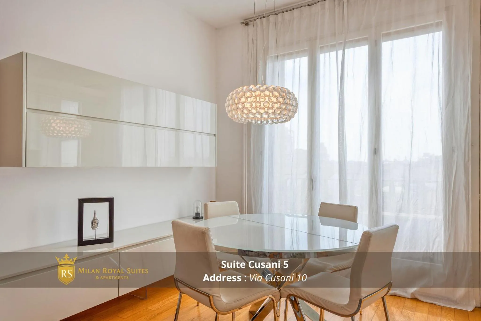 Communal lounge/ TV room in Milan Royal Suites - Centro Brera