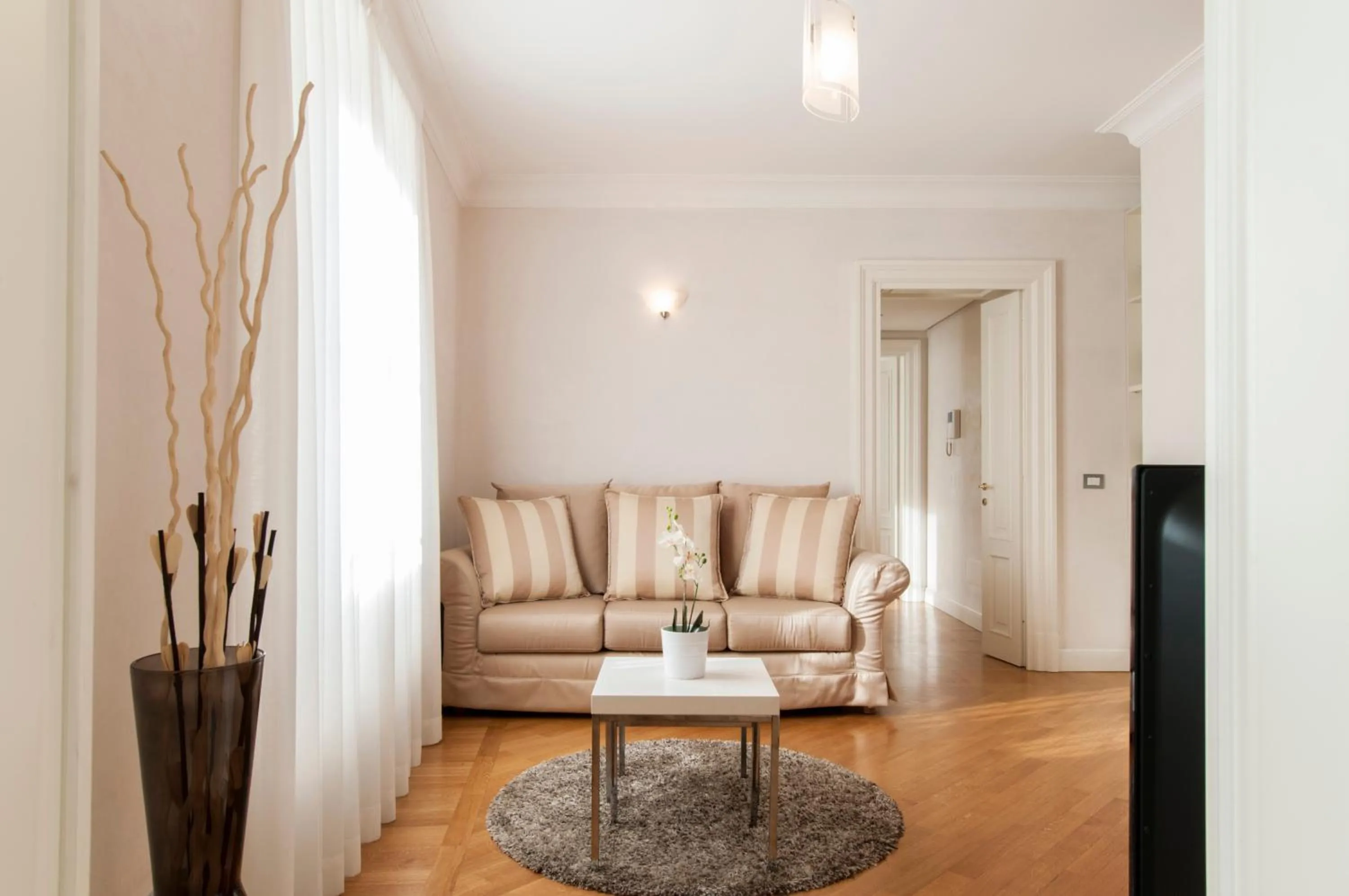 Living room in Milan Royal Suites - Centro Brera