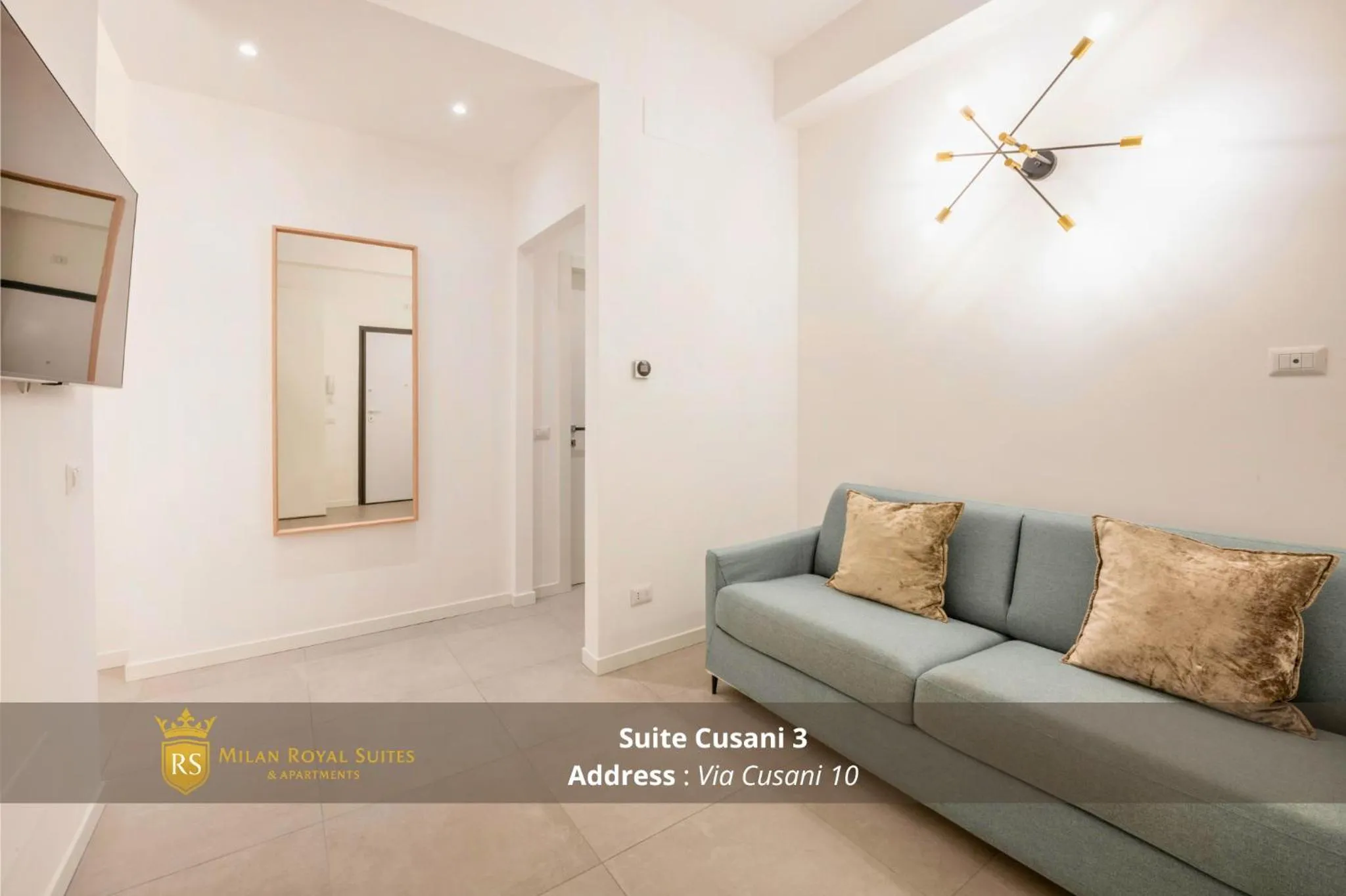 Communal lounge/ TV room in Milan Royal Suites - Centro Brera