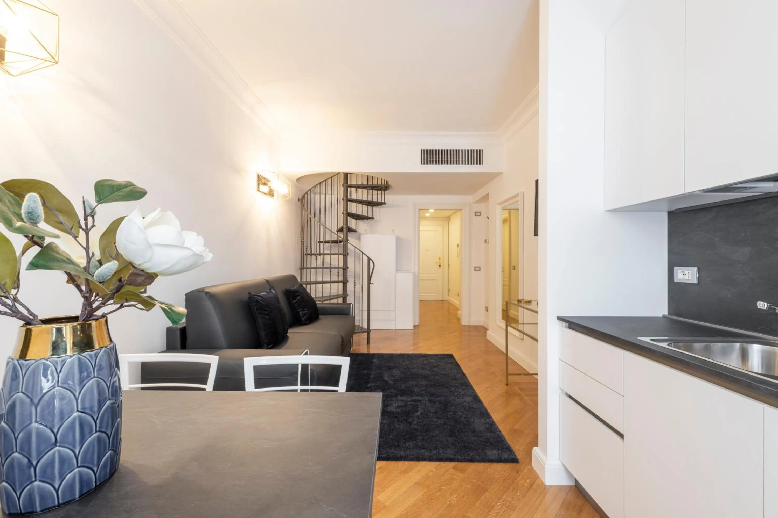 Living room in Milan Royal Suites - Centro Brera