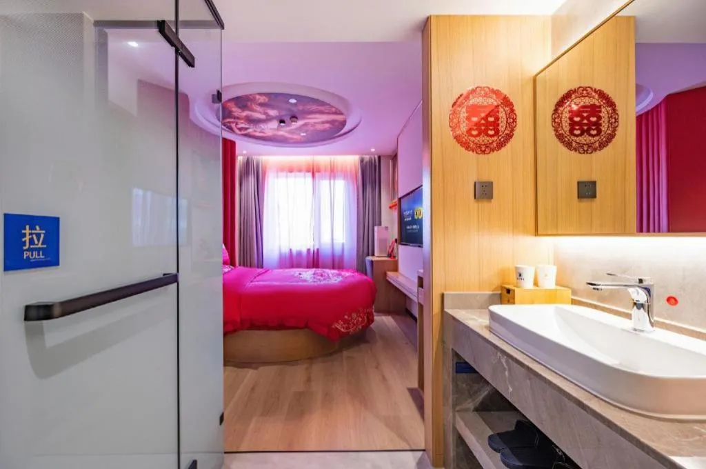 Bed in Super 8 Hotel Premier Beijing Changping Science & Technology Park