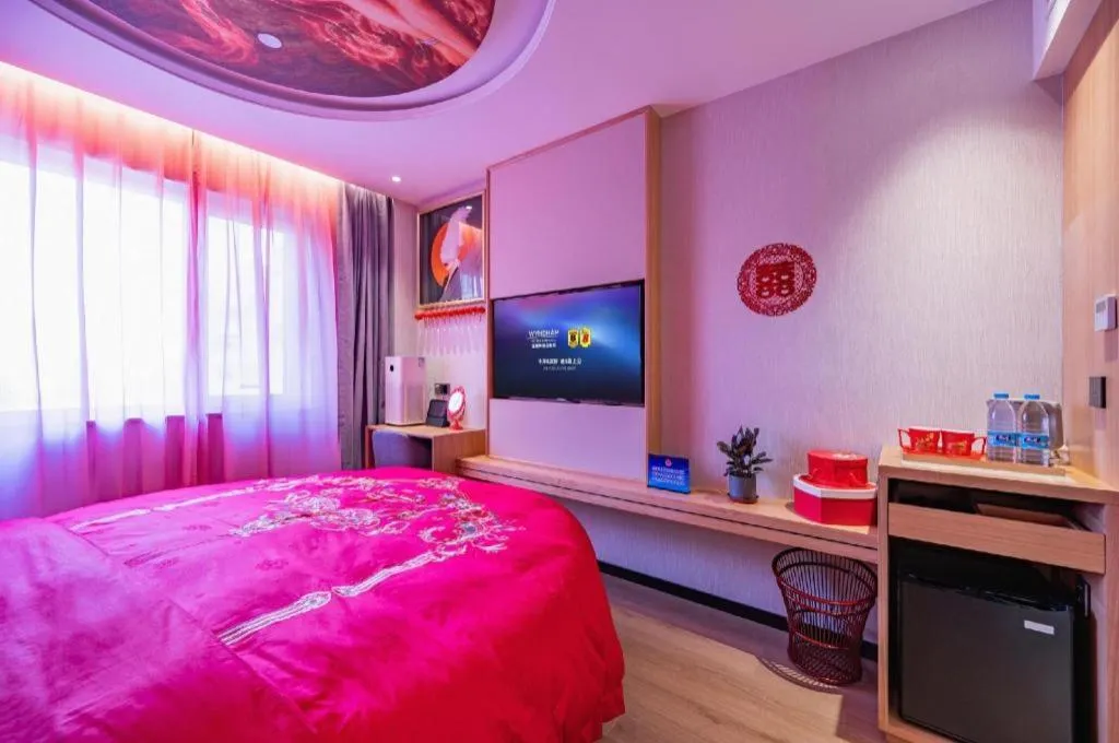 Bed in Super 8 Hotel Premier Beijing Changping Science & Technology Park