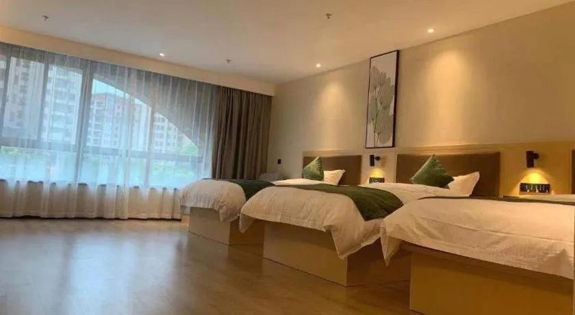 Bed in Green Tree Inn Express Chizhou Gymnasium