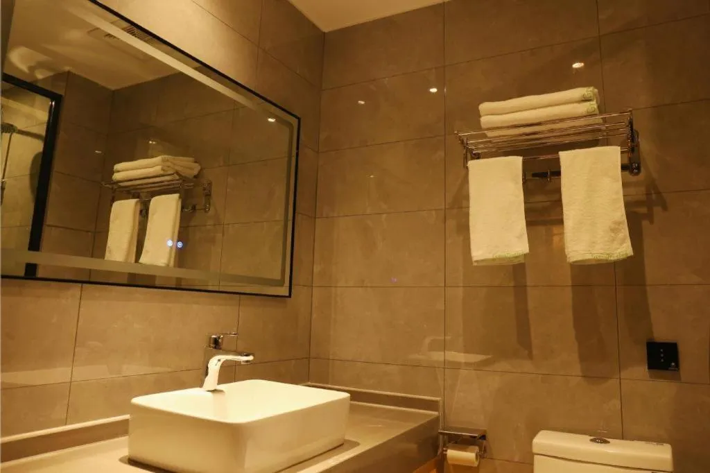 Green Tree Inn Express Chizhou Gymnasium