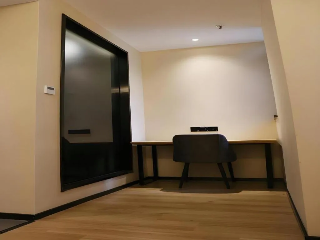 Green Tree Inn Express Chizhou Gymnasium