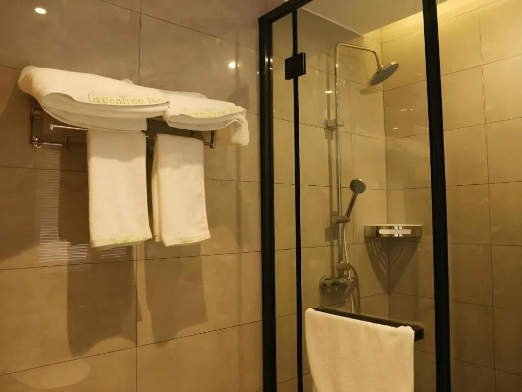 Green Tree Inn Express Chizhou Gymnasium