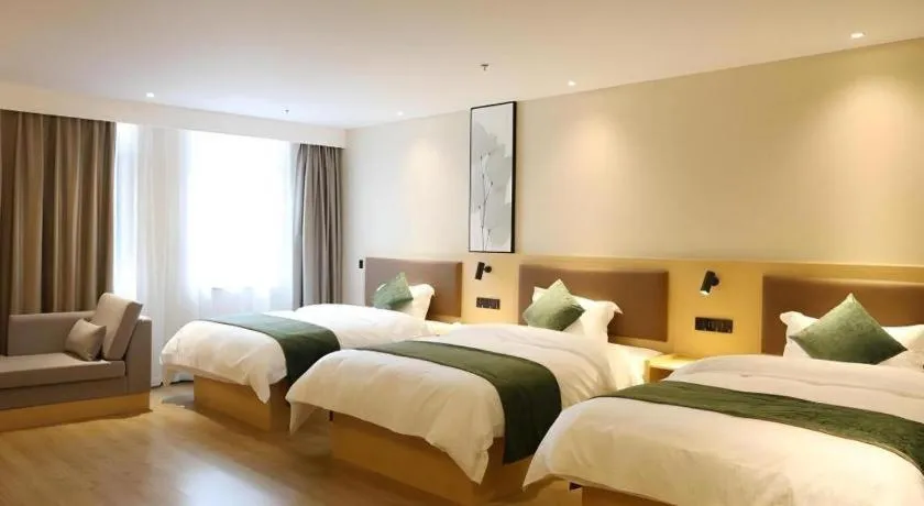 Bed in Green Tree Inn Express Chizhou Gymnasium