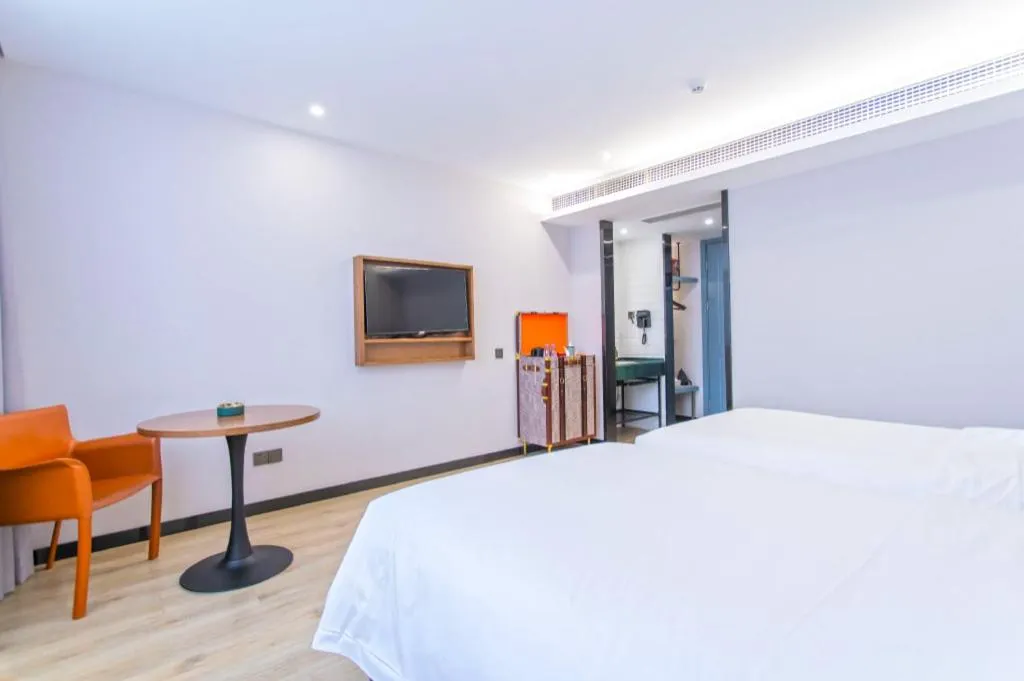 Bed in Premier City Comfort Hotel Yangzhou Shouxi Lake West Gate Weiyang Road Siji Garden