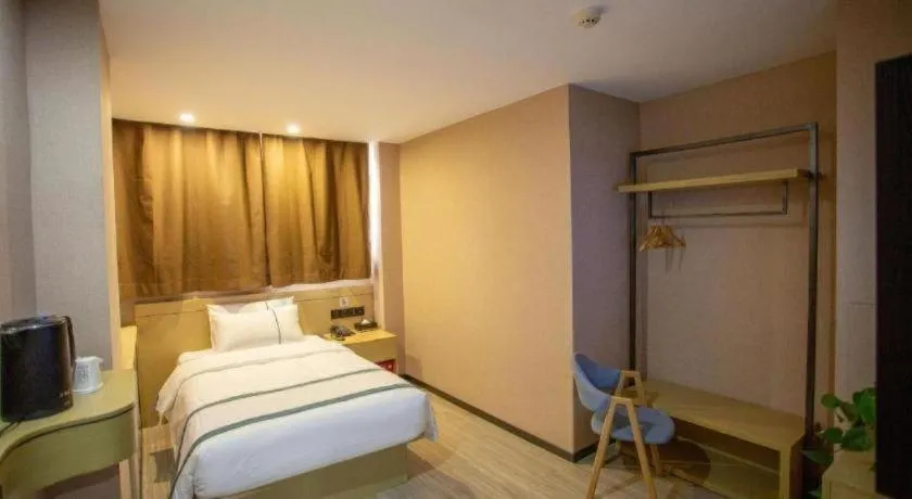 Bed in City Comfort Inn Xining Limeng Commercial Pedestrian Street