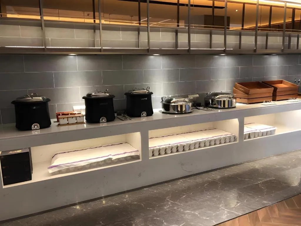 Echeng Hotel Hezhou Shizheng Square