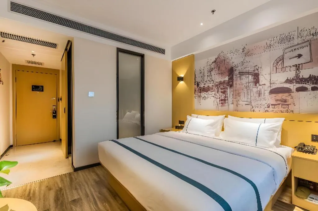 Bed in City Comfort Inn Handan New Century Plaza