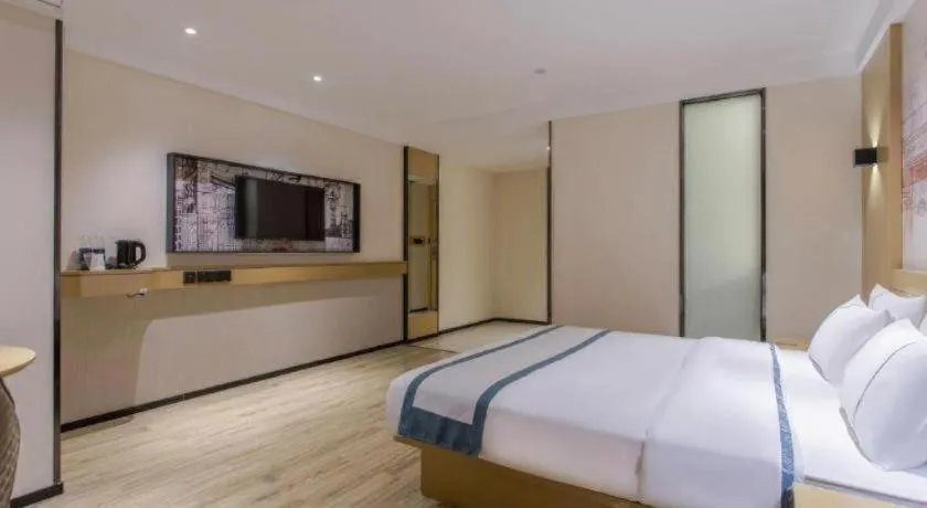 Bed in City Comfort Inn Handan New Century Plaza