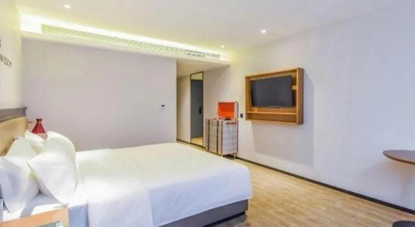 Bed in Premier City Comfort Hotel Wuhan Hankou Railway Station Changgang Road Metro Station
