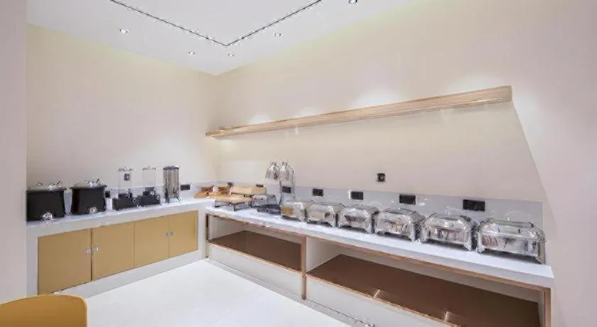 Bed in City Comfort Inn Liuzhou Liudong New District Hualing Youlinghui