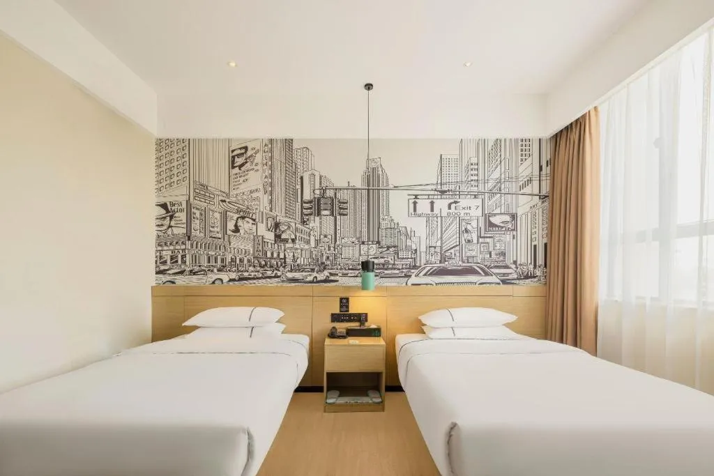 Bed in City Comfort Inn Liuzhou Liudong New District Hualing Youlinghui