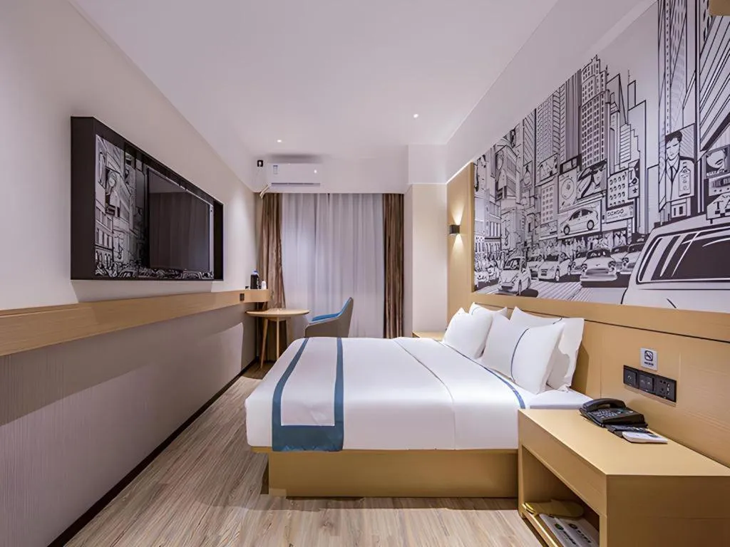 Bed in City Comfort Inn Liuzhou Liudong New District Hualing Youlinghui